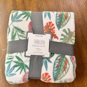 Berkshire Tropical Leaf Blanket
